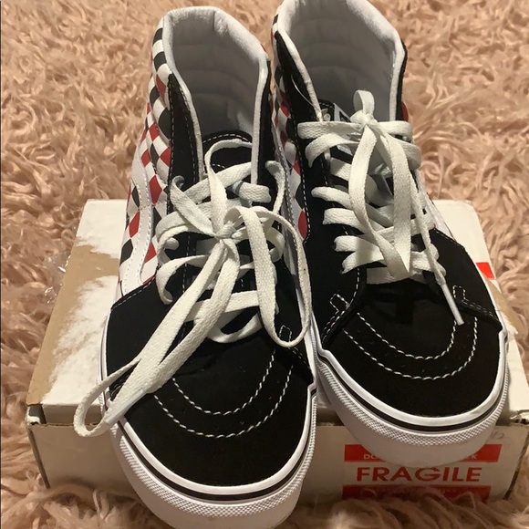 Vans - Picture 5 of 8